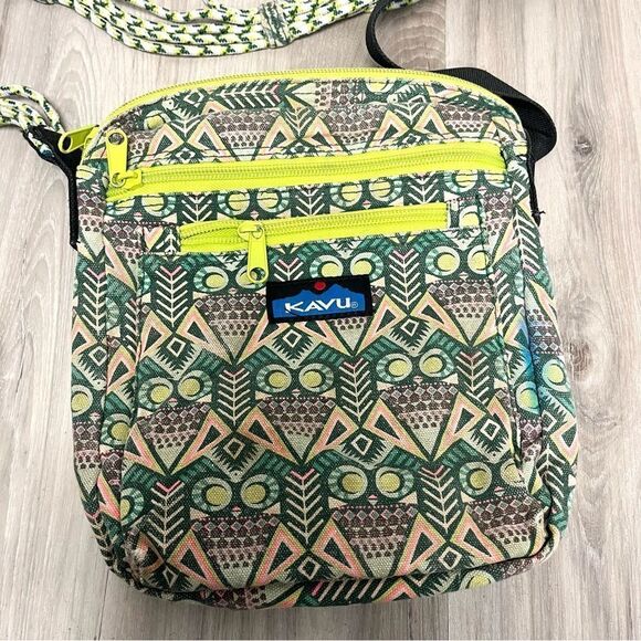 Kavu Purse Women’s OS Green Tribal Print Crossbody Bag - Picture 2 of 8